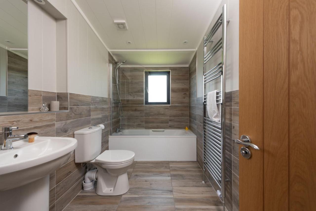 Primrose Lodge, 25 Roadford Lake Lodges Lifton المظهر الخارجي الصورة