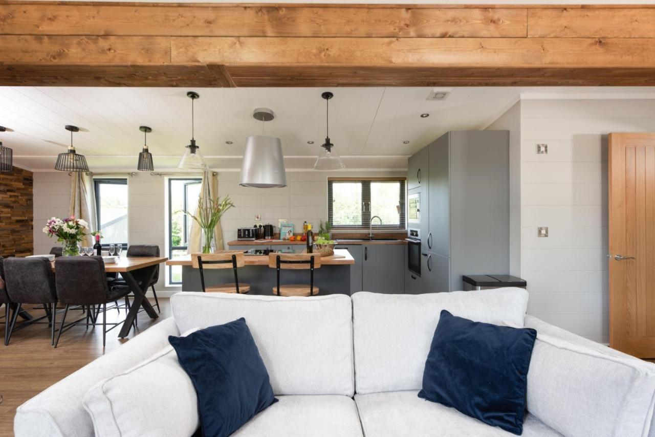 Primrose Lodge, 25 Roadford Lake Lodges Lifton المظهر الخارجي الصورة