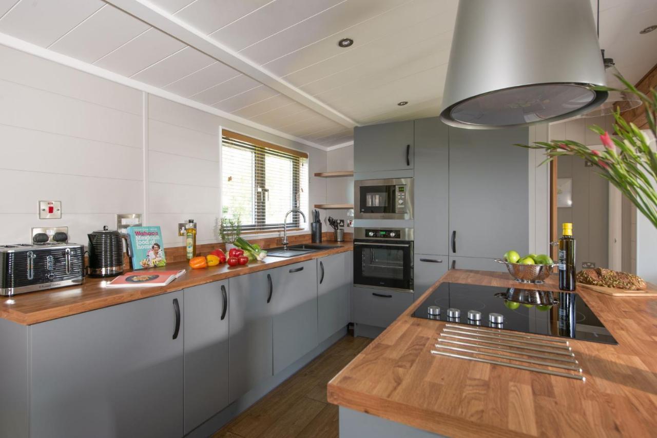 Primrose Lodge, 25 Roadford Lake Lodges Lifton المظهر الخارجي الصورة